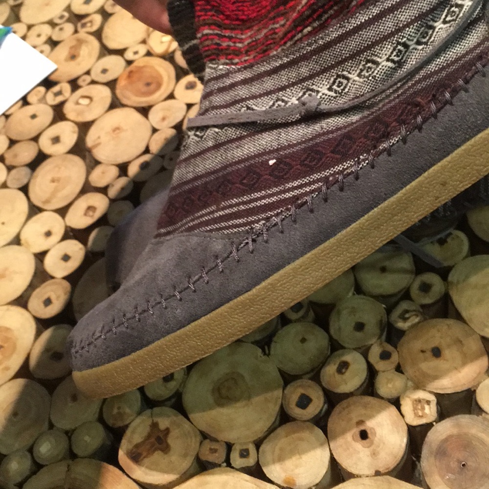 Toms Nepal Boot - Picture 2 of 6